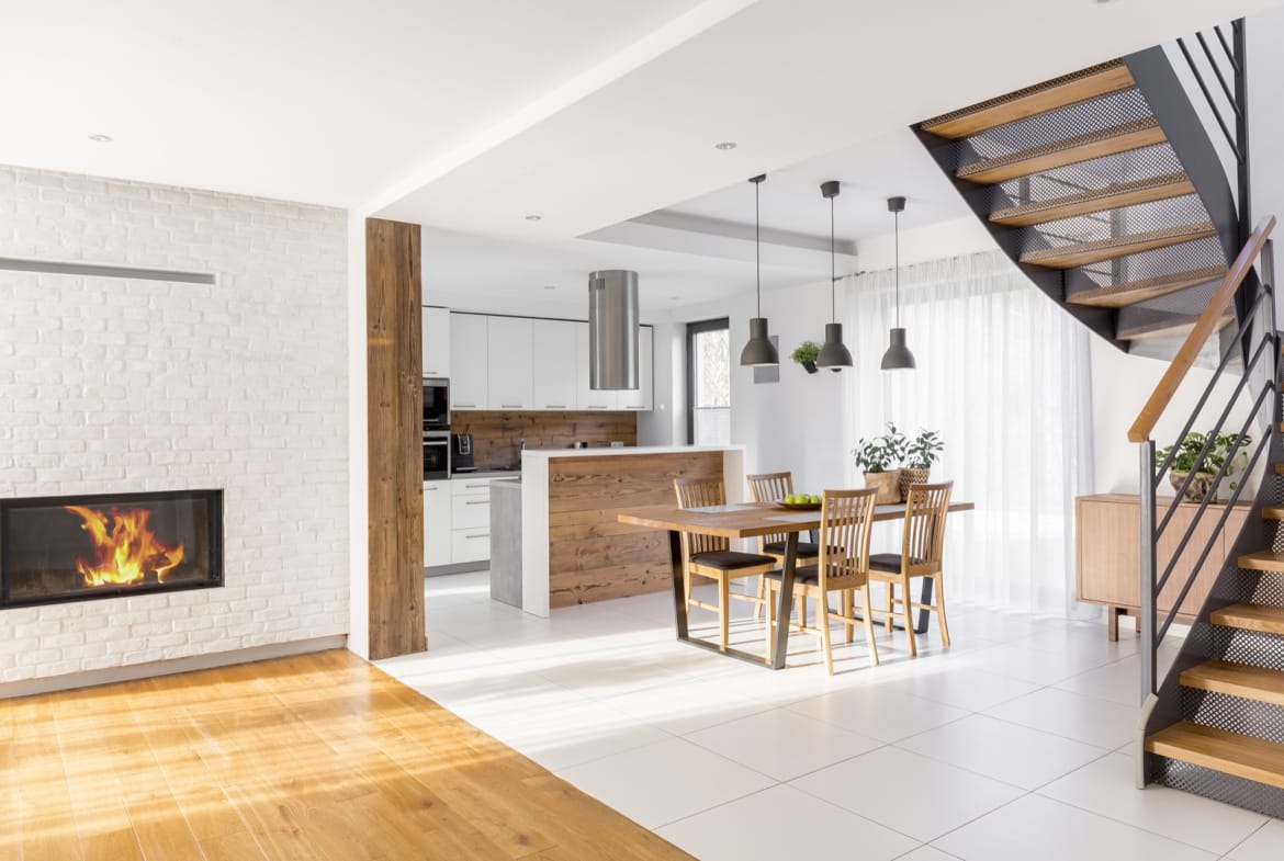 Ample apartment at last floor